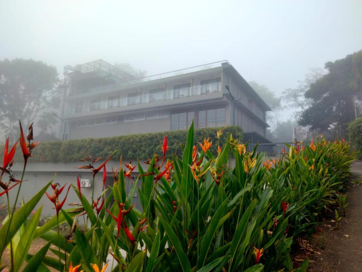 Saugandhika West Gate Hotel วายานาด ภายนอก รูปภาพ