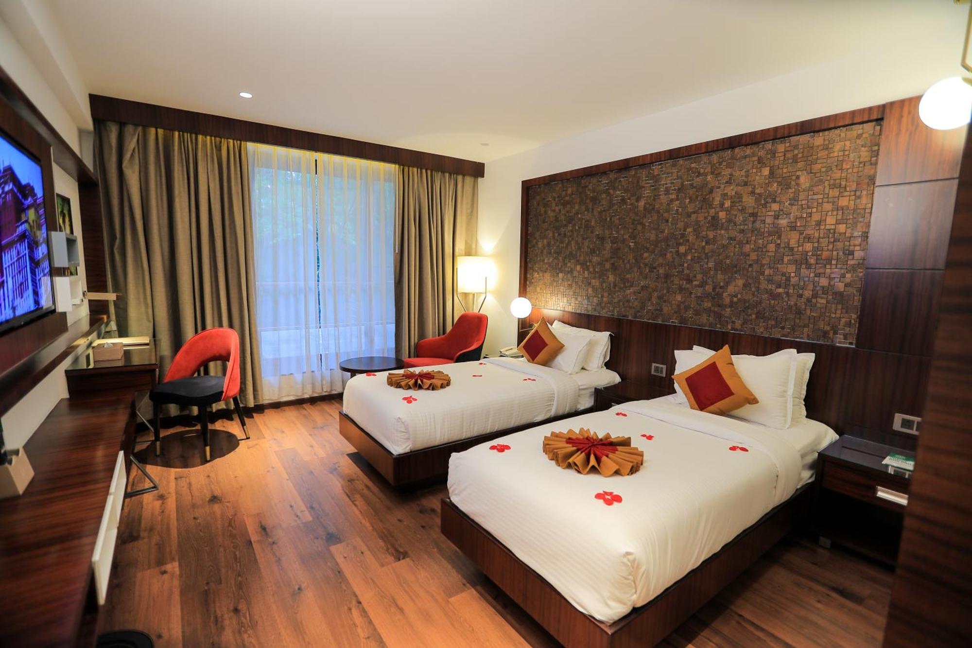 Saugandhika West Gate Hotel วายานาด ภายนอก รูปภาพ