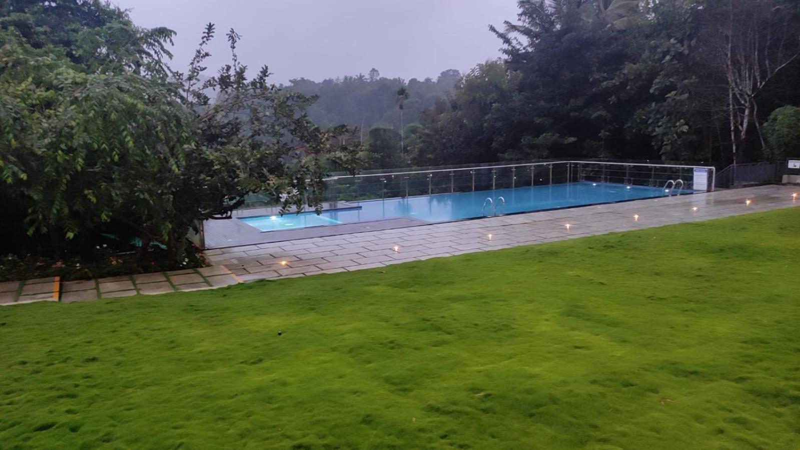 Saugandhika West Gate Hotel วายานาด ภายนอก รูปภาพ