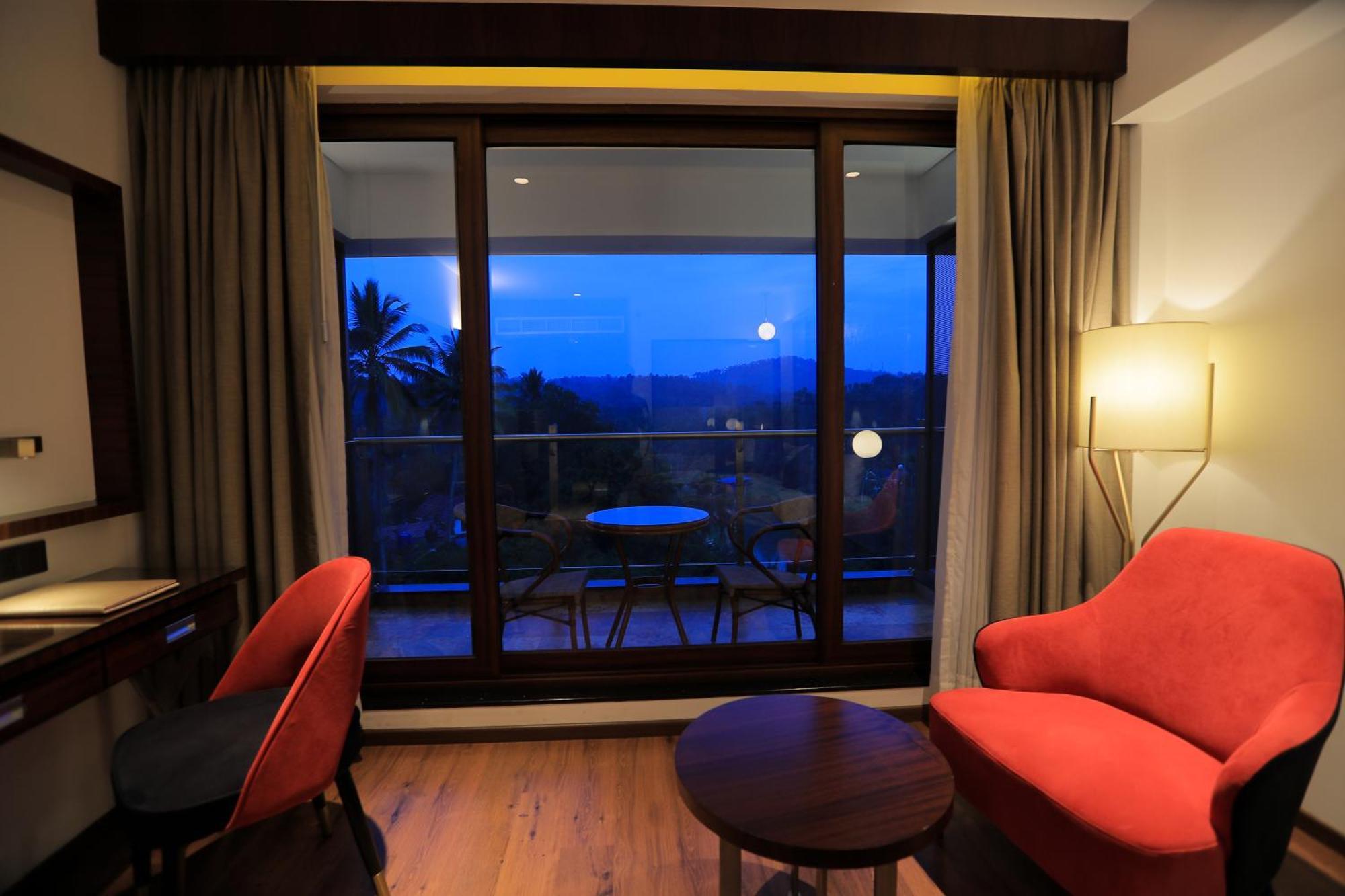 Saugandhika West Gate Hotel วายานาด ภายนอก รูปภาพ